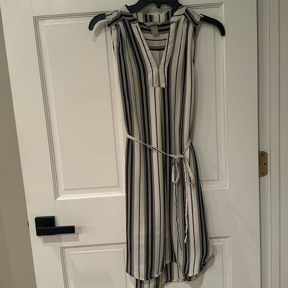 H&M Sleevless stripe dress